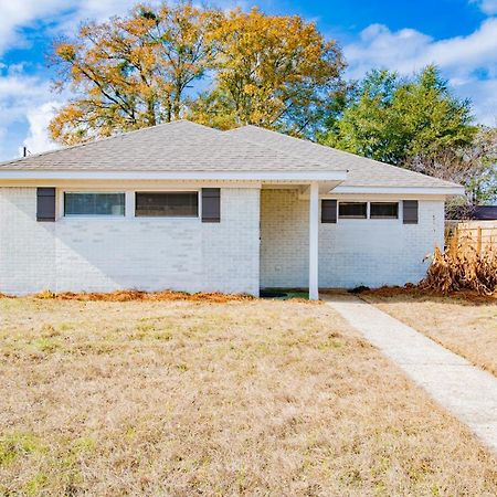 House In Mobile Newly Renovated! Quiet & Centrally Located! Luaran gambar